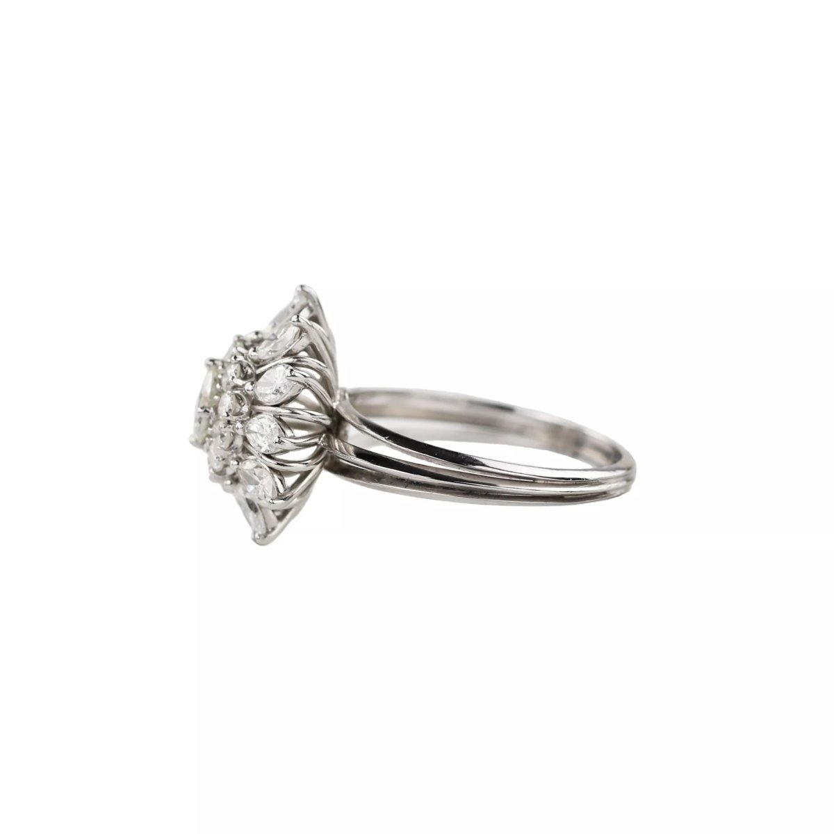 BAGUE EN OR BLANC 18 CARATS SERTIE DE DIAMANTS-photo-4