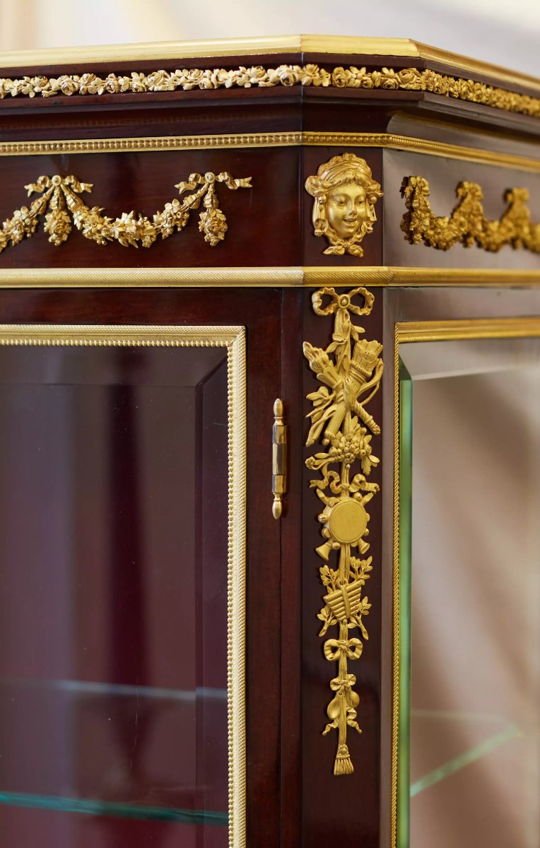 VITRINE EN ACAJOU ET BRONZE DORÉ DANS LE GOÛT DE SORMANI FRANCE, FIN DU XIXE SIÈCLE-photo-3