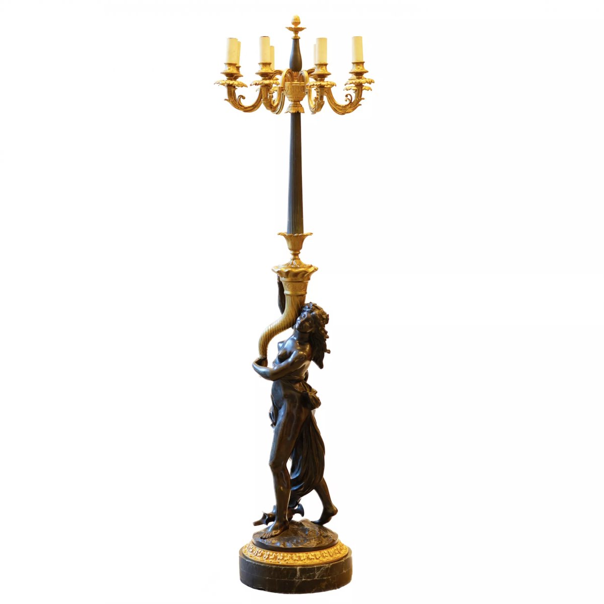 LAMPADAIRE FRANÇAIS EN BRONZE DORÉ ET PATINÉ DE STYLE LOUIS XVI. FRANCE, VERS 1900-photo-1