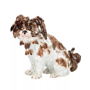SCULPTURE EN PORCELAINE DE BICHON MEISSEN ALLEMAGNE, MEISSEN, DEUXIÈME MOITIÉ DU XIXe SIÈCLE