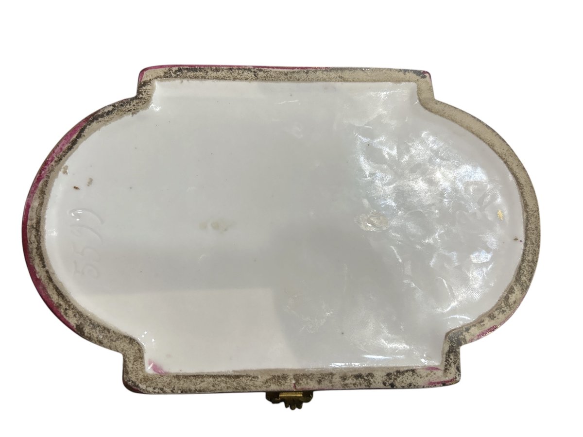 Porcelain Box Decorated With Cherubs, Early 20th Century-photo-4