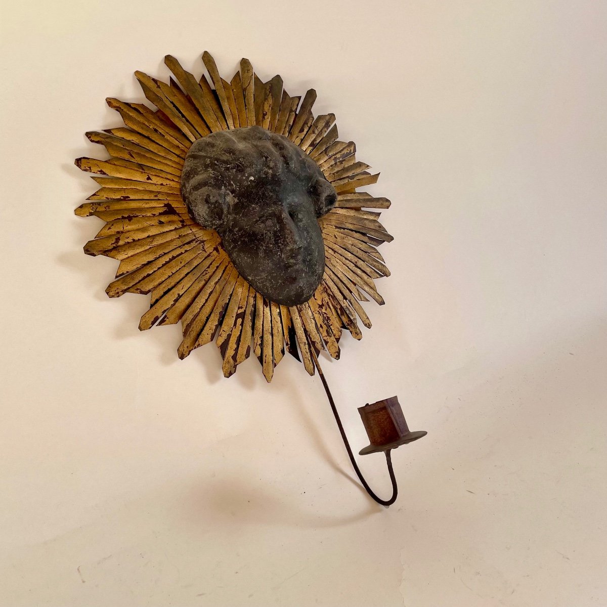 Wall Lamp In The Shape Of A Sun Golden Beaten Iron Style From The 18th Louis XIV Period Early 20th Century-photo-3