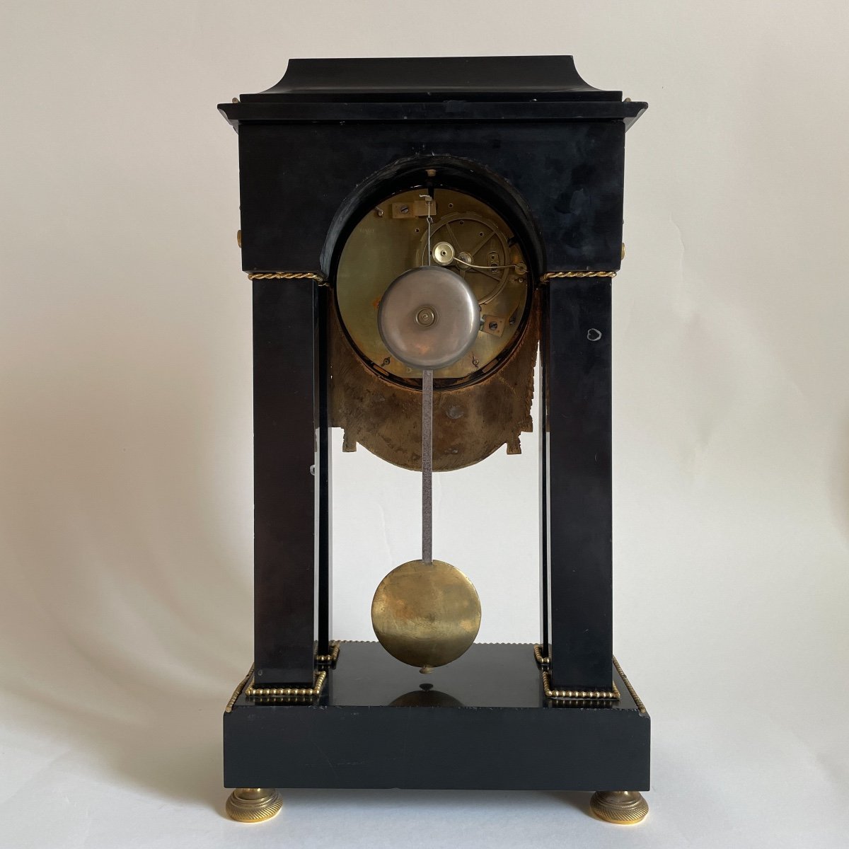 Thonifsen à Paris Empire Period Portico Clock Black Marble Gilt Bronze Early M XIXth Century-photo-4