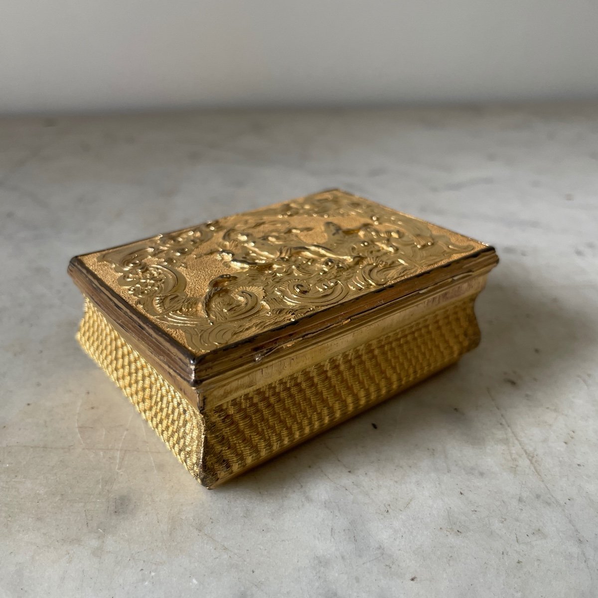 Snuff Box France Rocaille Pomponne Gold Plated Gold 18th Century Louis XV Period-photo-3