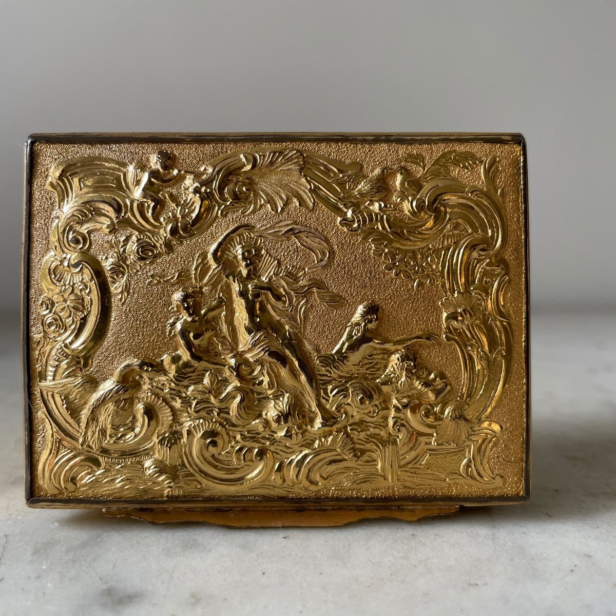 Snuff Box France Rocaille Pomponne Gold Plated Gold 18th Century Louis XV Period-photo-1