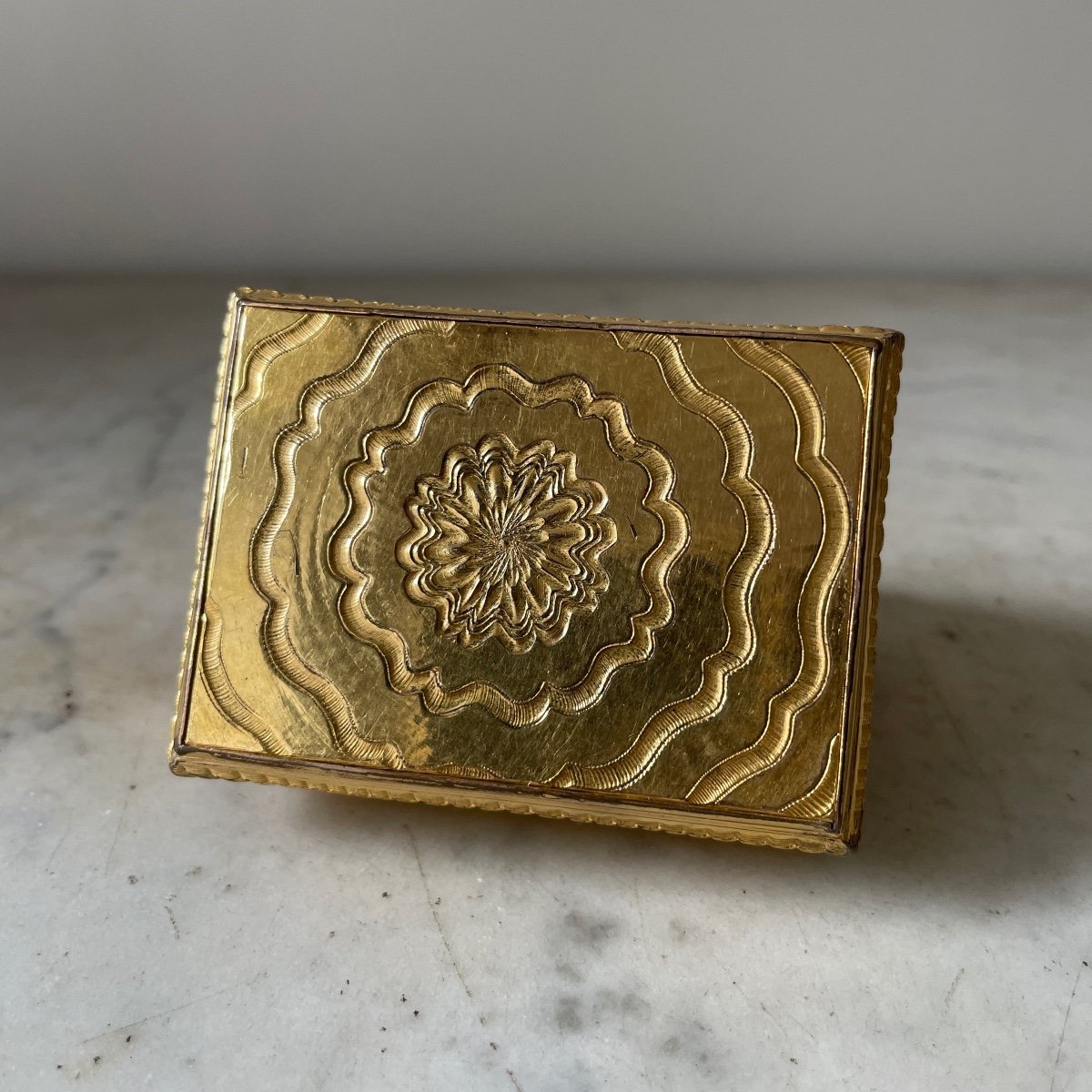 Snuff Box France Rocaille Pomponne Gold Plated Gold 18th Century Louis XV Period-photo-4