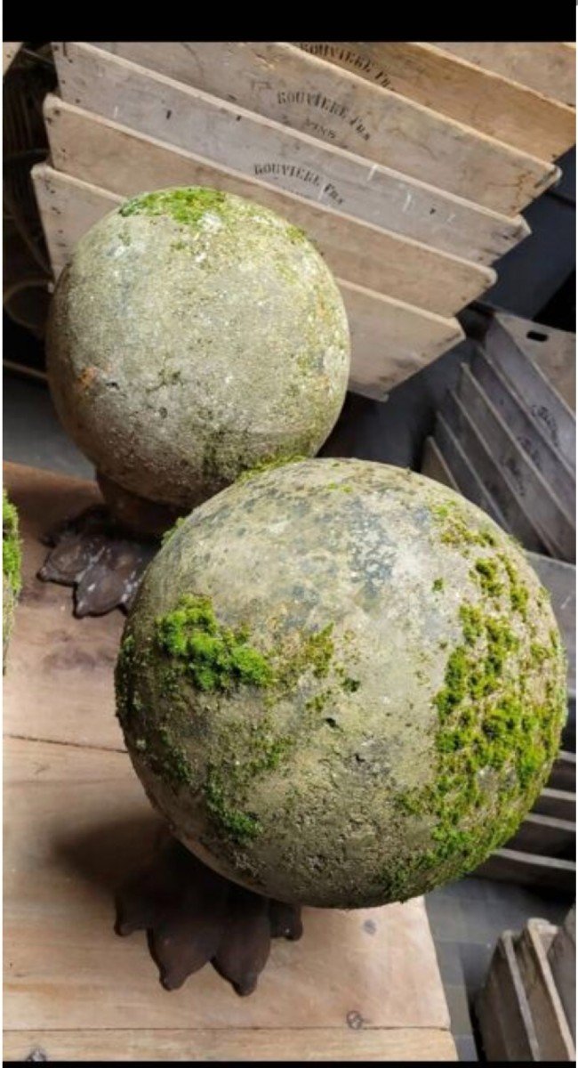 Pieds Pattes De Lions En Fonte Avec Boules En Béton De Jardin Ancien -photo-4