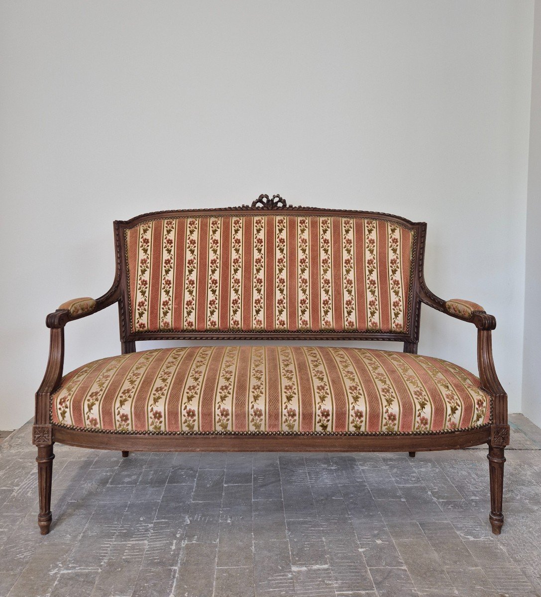 Magnificent Louis XVI Style Bench / Sofa Richly Decorated, Floral Tapestry 