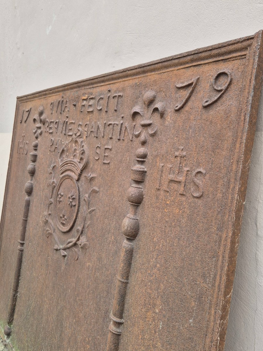 18th Century Decorated Cast Iron Fireplace Plate -photo-3