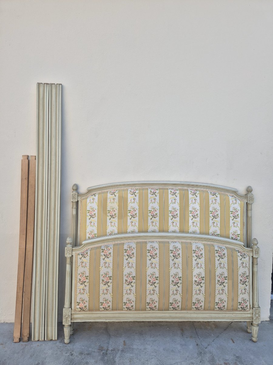 Richly Decorated Louis XVI Style Bed In Patinated Wood -photo-4