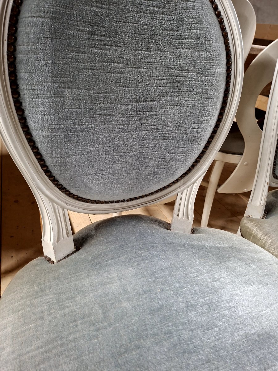 Serie de 6 chaises Médaillon style Louis XVI patiné ancienne -photo-4