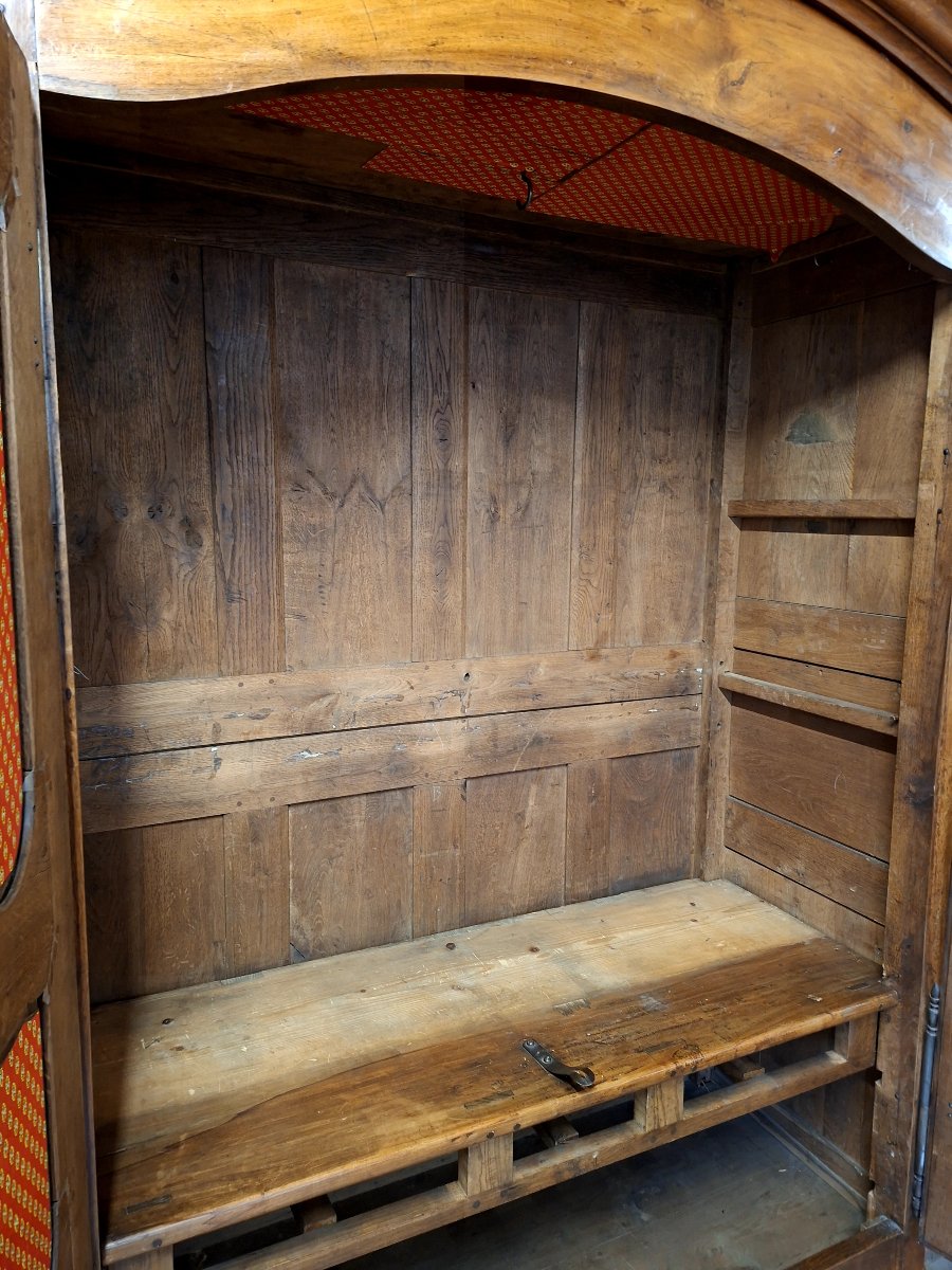 Louis XV Period Wardrobe, 18th Century, In Solid Walnut -photo-4