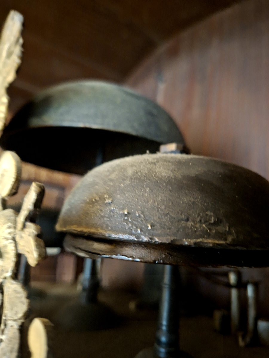 18th-century Comtoise Clock In Solid Walnut With 4 Bells -photo-5