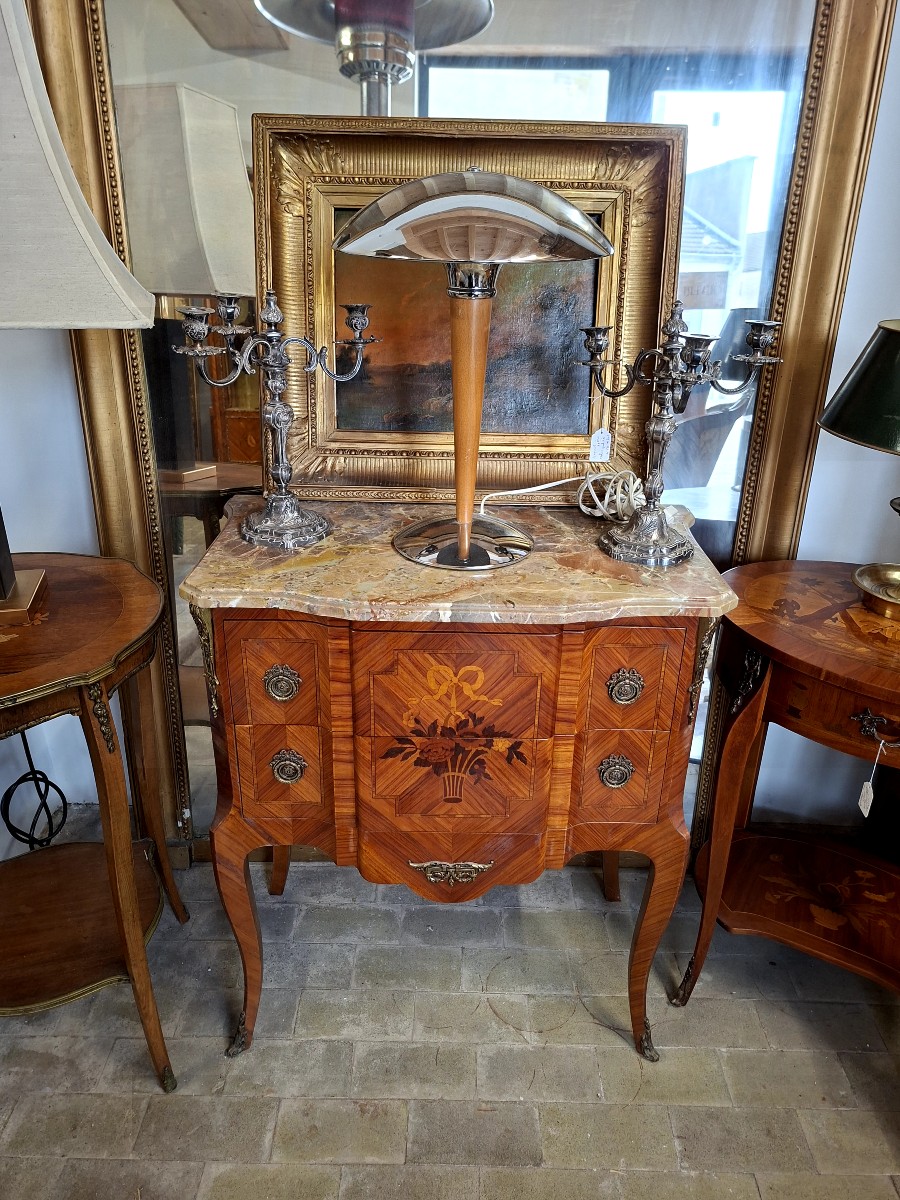 Louis XV-louis XVI Transitional Marquetry Commode Known As A "sauteuse" Commode 
