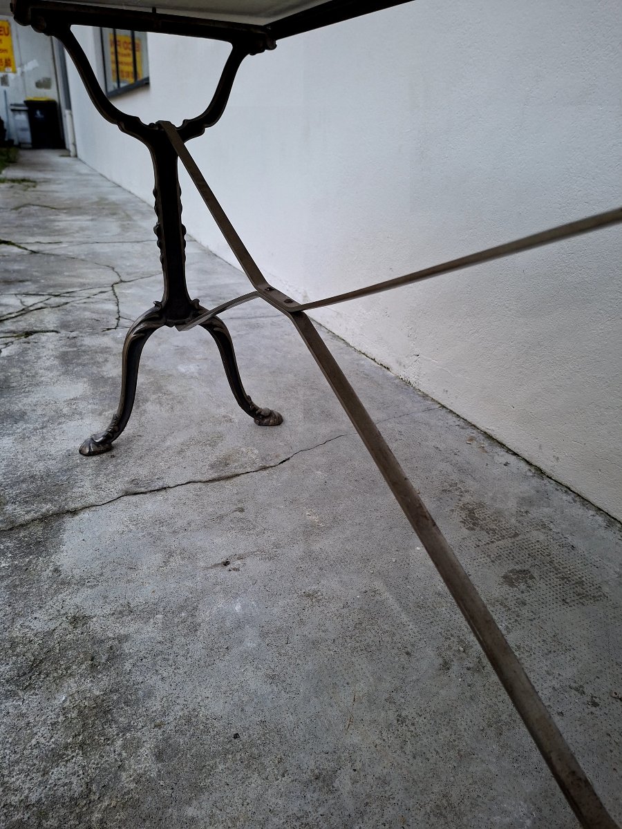 Table de bistrot restaurant ovale en marbre et piètement en fonte -photo-2