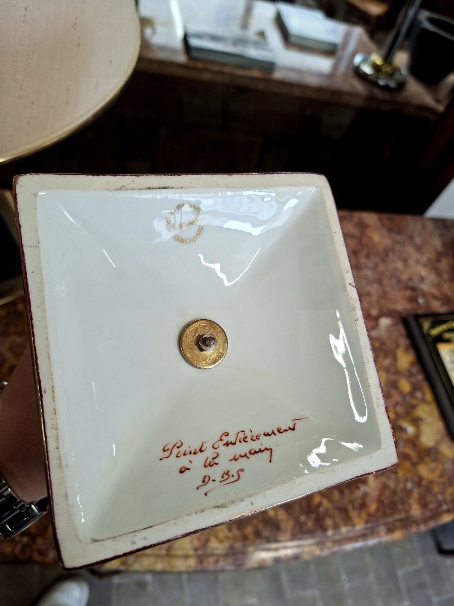 Vase en forme d'Amphore Médicis en porcelaine peint à la main -photo-2