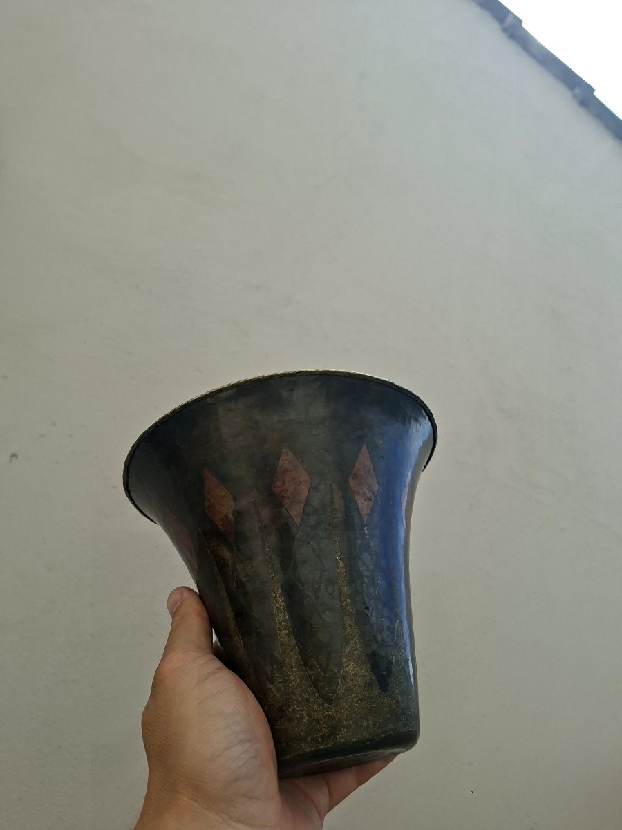 Claudius Linossier Rare Vase en cuivre martelé en Dinanterie d'époque Art déco signé -photo-4