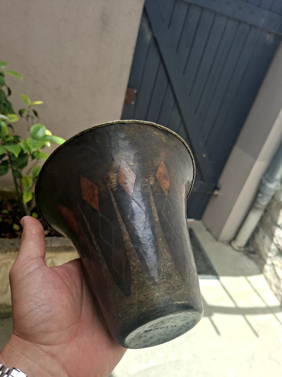 Claudius Linossier Rare Vase en cuivre martelé en Dinanterie d'époque Art déco signé -photo-5
