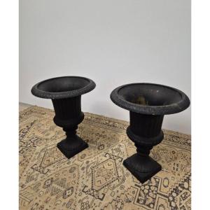 Paire De Vases Médicis En Fonte De Maison Bourgeoise 