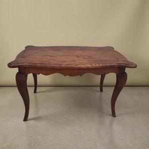 Table basse rustique style Louis XV en chêne massif