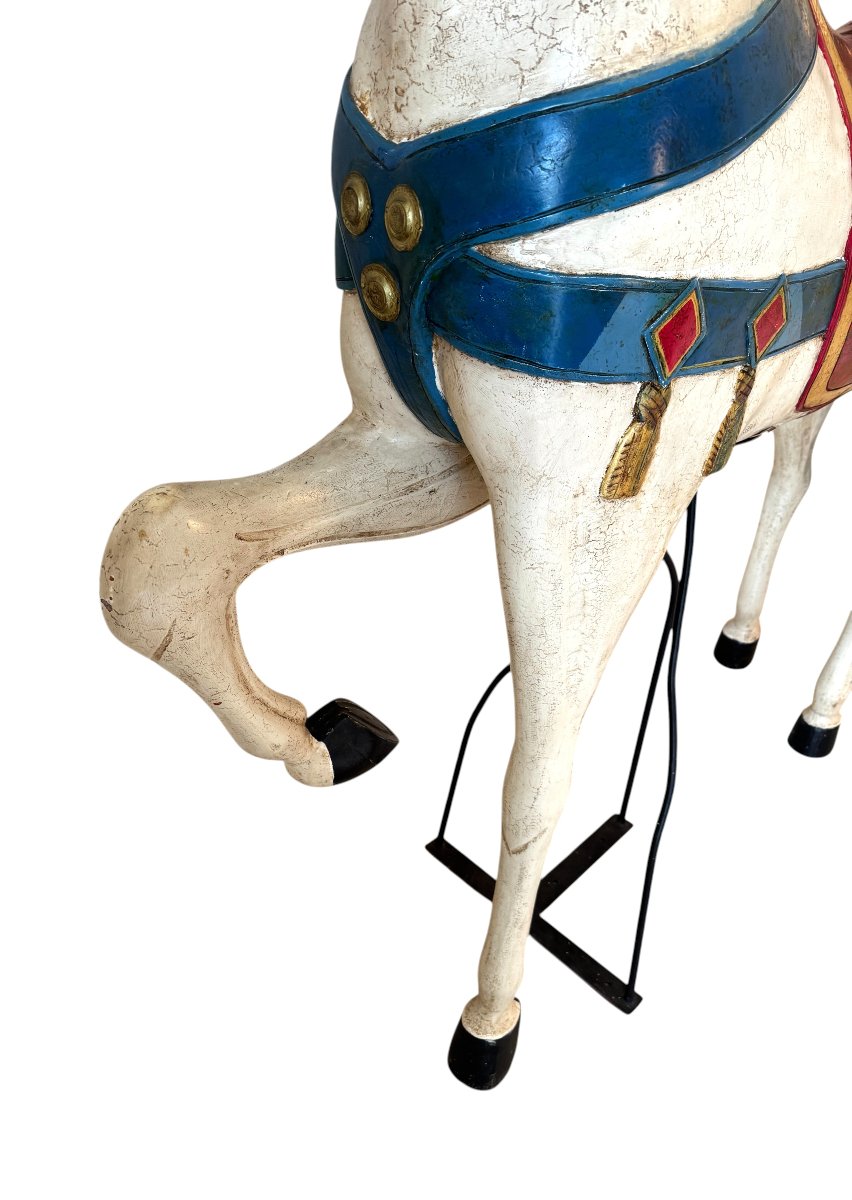 Cheval de manège en bois peint dans l'esprit de Friedrich HEYN-photo-1