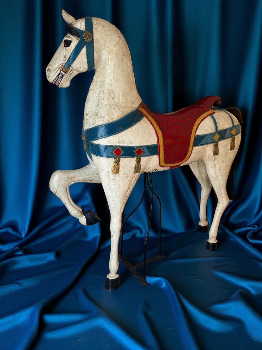 Cheval de manège en bois peint dans l'esprit de Friedrich HEYN