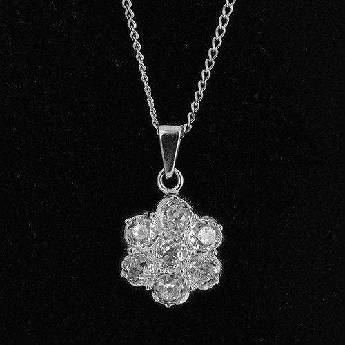 Chaine maille plate en or blanc 750‰ présentant une fleur de coton en or blanc 750‰ ornée de diamants -B10198