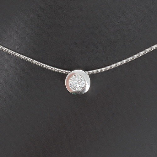 Collier Solitaire En Or Blanc 750 ‰, Maille Oméga Et Diamant -B10303