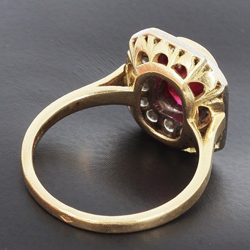 Bague Ancienne En Or Jaune 750 ‰ Présentant Rubis Et Diamants - B10319-photo-3
