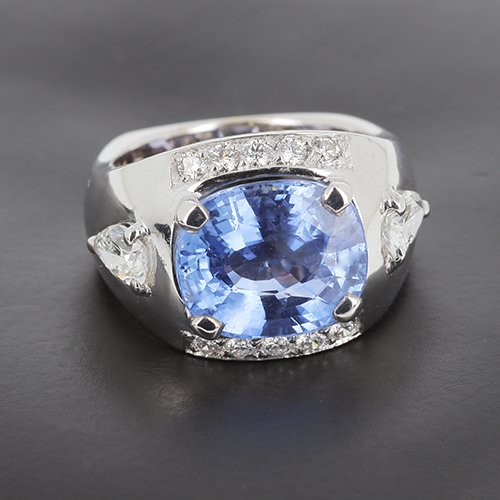 Ring In White Gold 750 ‰ Cushion-cut Unheated Ceylon Sapphire And Diamonds- B10523
