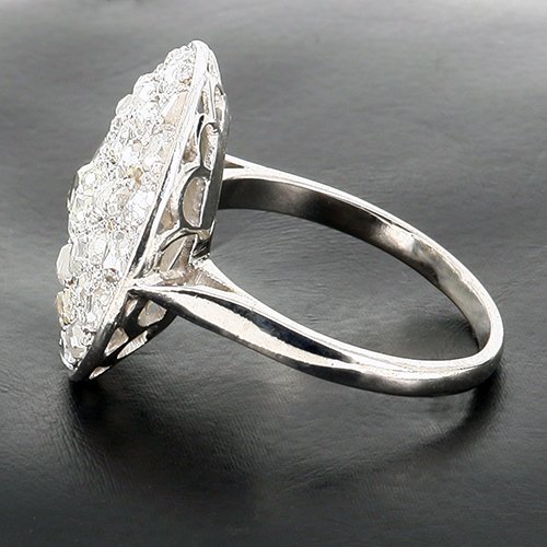 Bague bouton époque Art Déco en platine présentant un pavage de diamants taille rose - B10714-photo-4