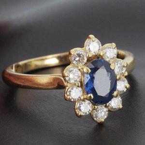 Marguerite In 750 ‰ Yellow Gold Oval Sapphire And Diamonds - B10271