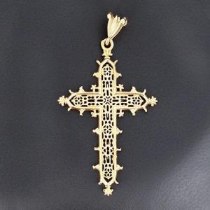 Ancient Religious Pendant In The Shape Of An Openworked Cross And Edged With Patterns In Yellow Gold -b10306