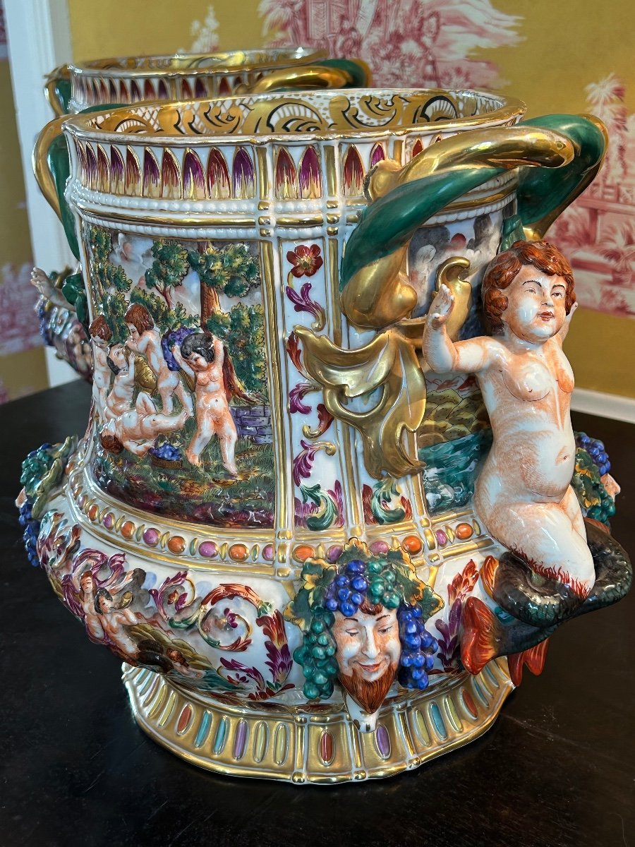 Pair Of Capodimonte Porcelain Planters From The 19th Century.