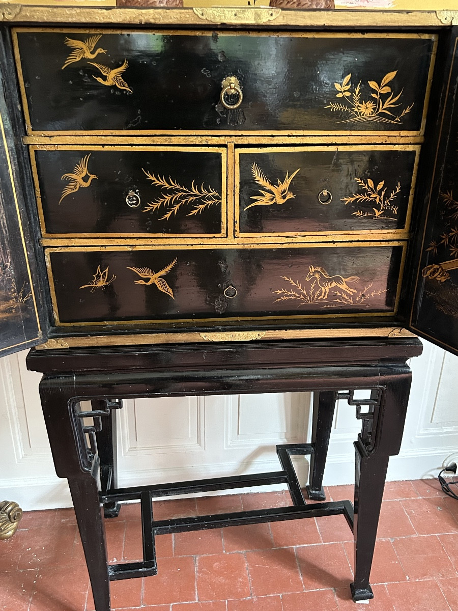 Japanese Lacquer Cabinet, Edo Period (early 19th Century)