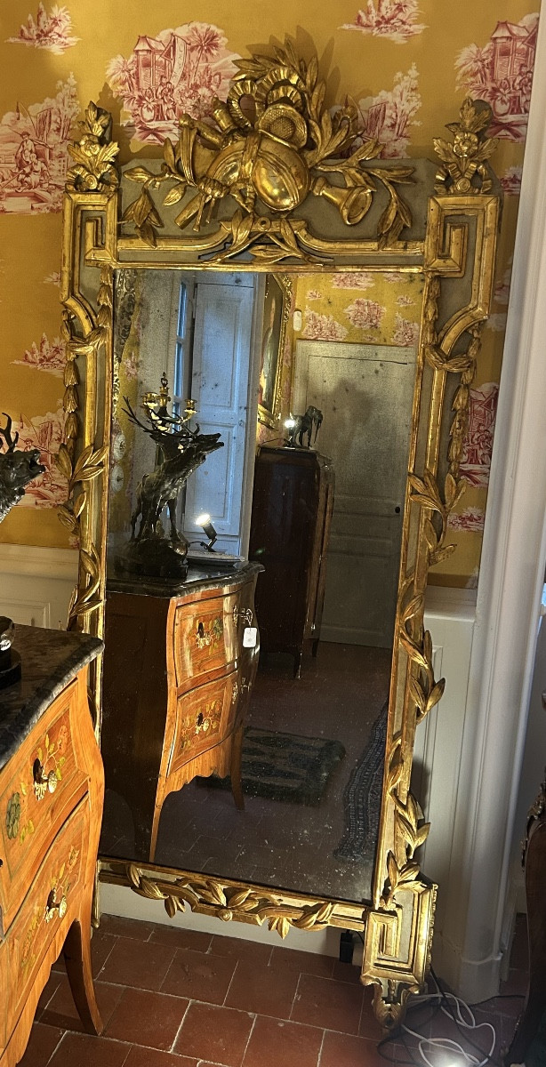 Large Louis XVI Period Giltwood Mirror With Musical Instruments 