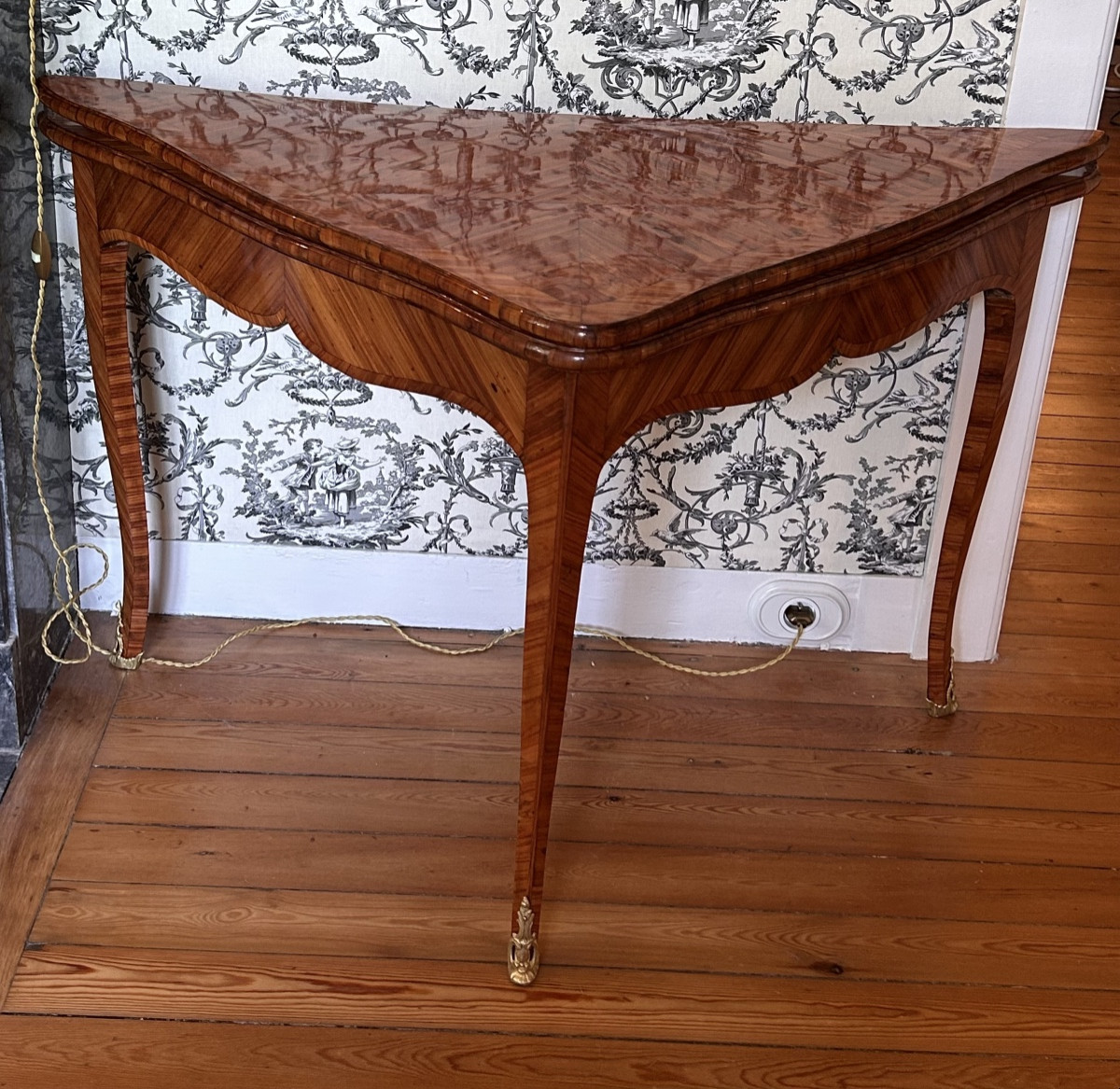 Table à jeux triangulaire en encoignure d’époque Louis XV-photo-6