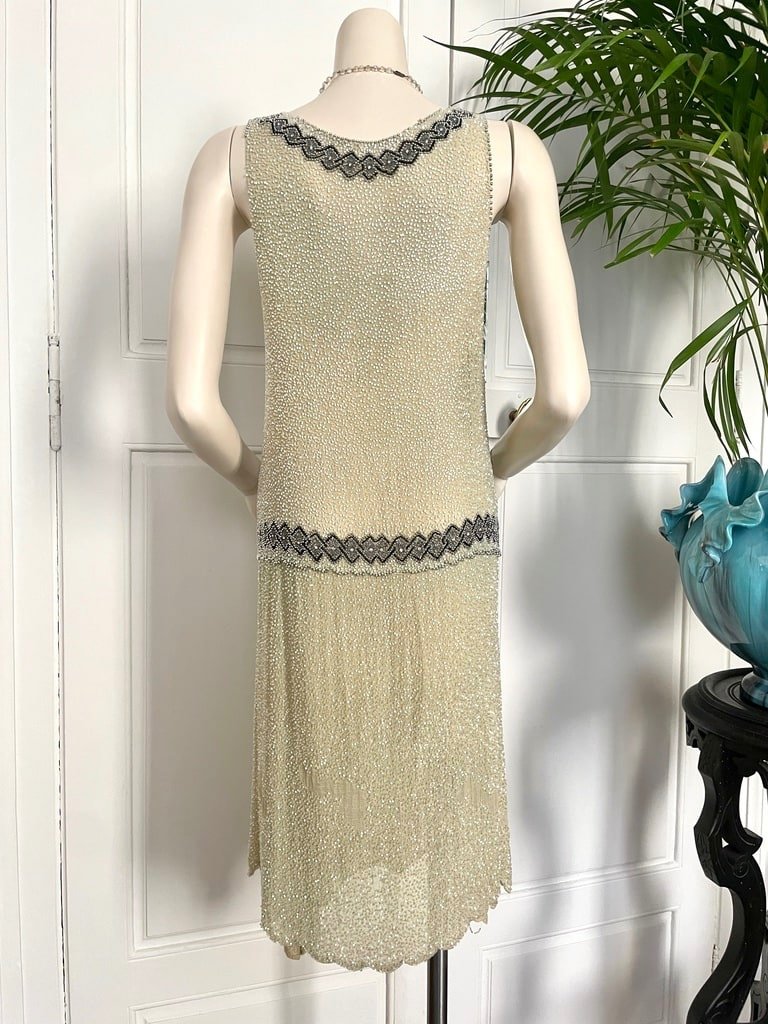 Tailleur En Broderie Vermiculée Sur Mousseline De Coton - Robe Charleston - Vers 1925-photo-2