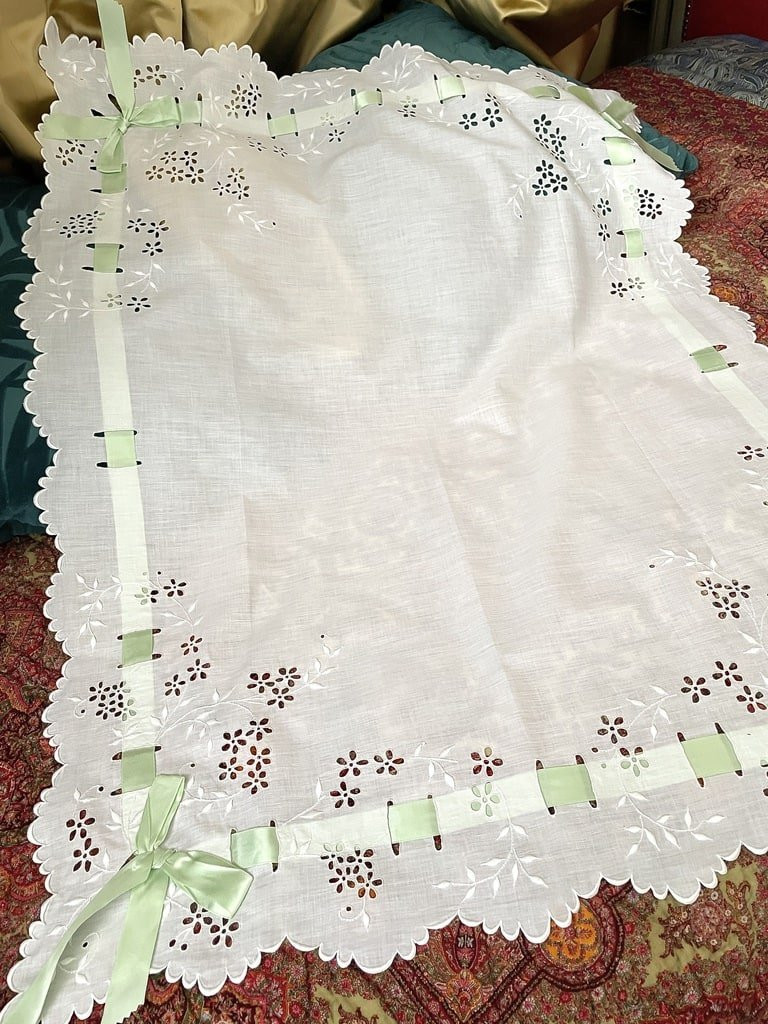 Antique Cradle Cover - Scalloped Edges, Water Green Ribbon, Fine Embroidery - 20th Century-photo-2