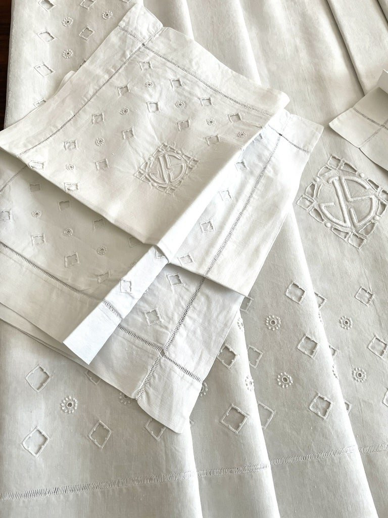 Bedding Set - Hand Embroidered Linen - Sheet And Pair Of Pillowcases Numbered Js - Antique Linen From The Early 20th Century-photo-3