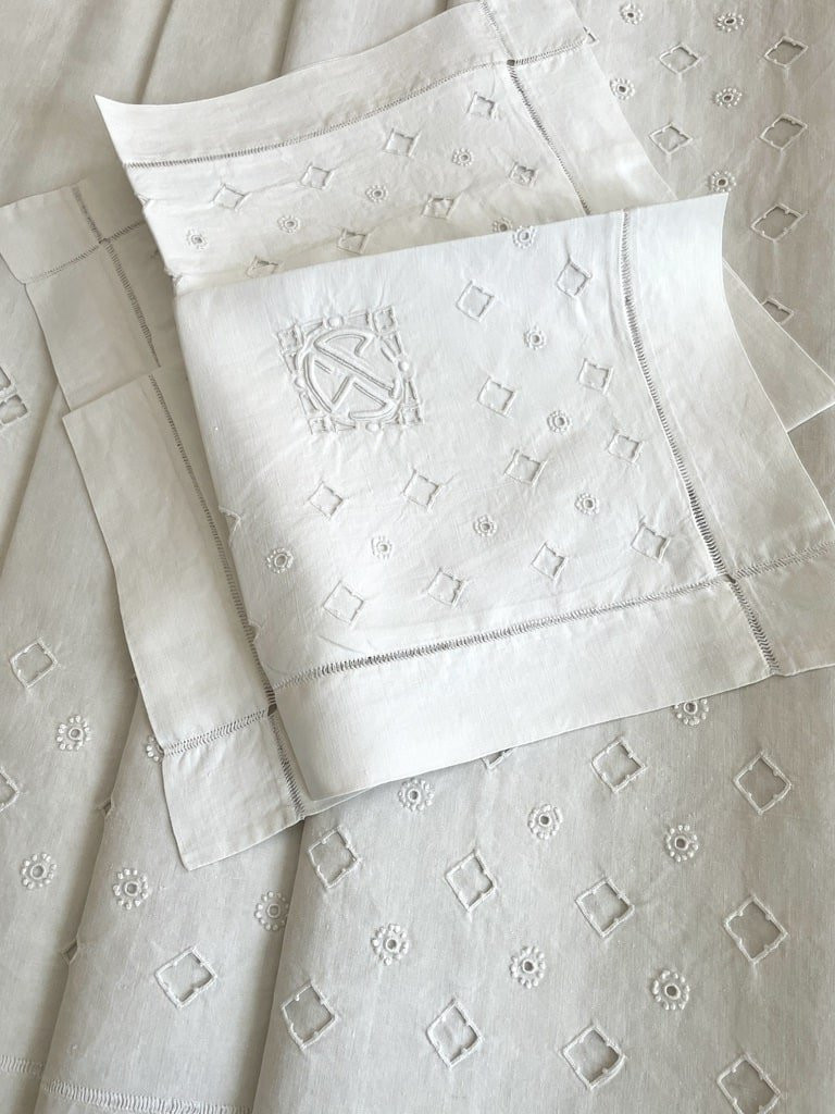 Bedding Set - Hand Embroidered Linen - Sheet And Pair Of Pillowcases Numbered Js - Antique Linen From The Early 20th Century-photo-4