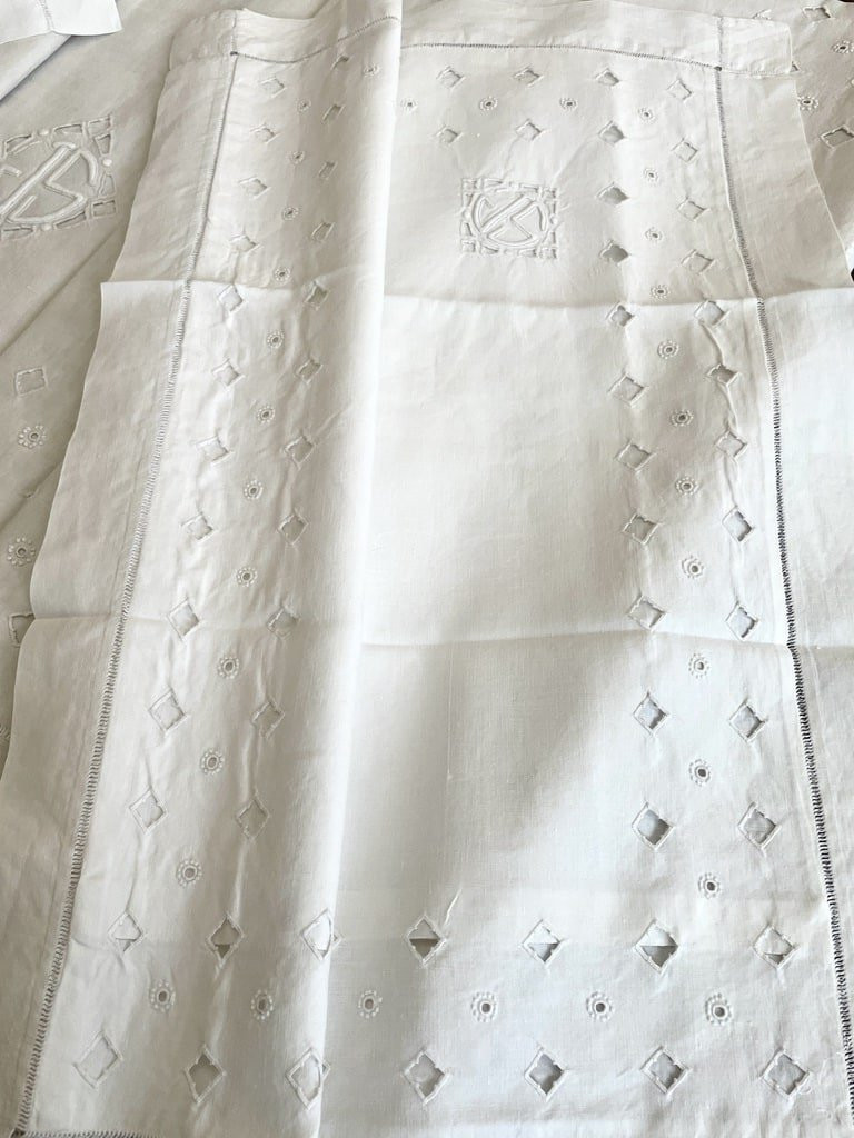 Bedding Set - Hand Embroidered Linen - Sheet And Pair Of Pillowcases Numbered Js - Antique Linen From The Early 20th Century-photo-4