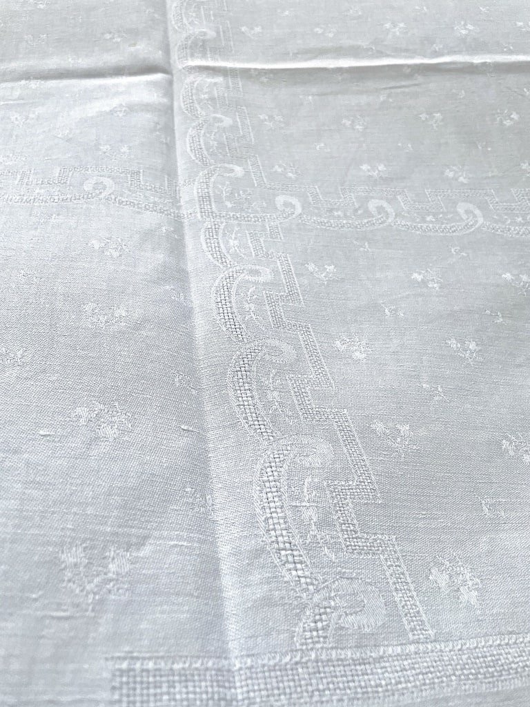 Grande nappe ancienne en Damas de lin - Double monogramme PB -  Frises Fleurs Guirlandes -photo-1