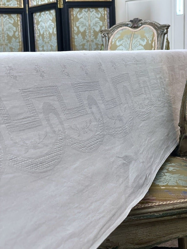 Grande nappe ancienne en Damas de lin - Double monogramme PB -  Frises Fleurs Guirlandes -photo-2