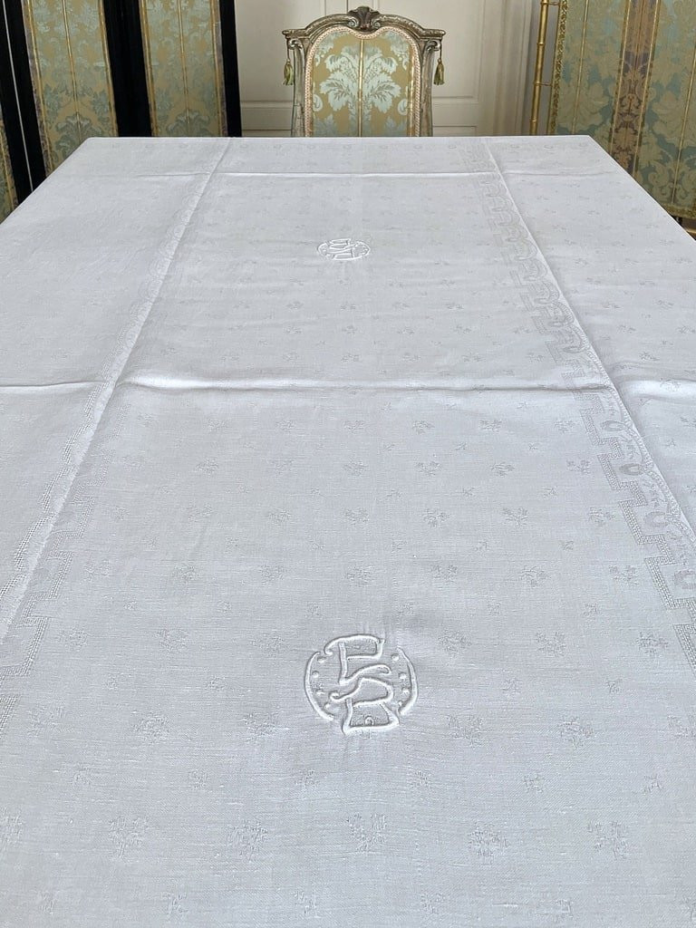 Grande nappe ancienne en Damas de lin - Double monogramme PB -  Frises Fleurs Guirlandes -photo-3