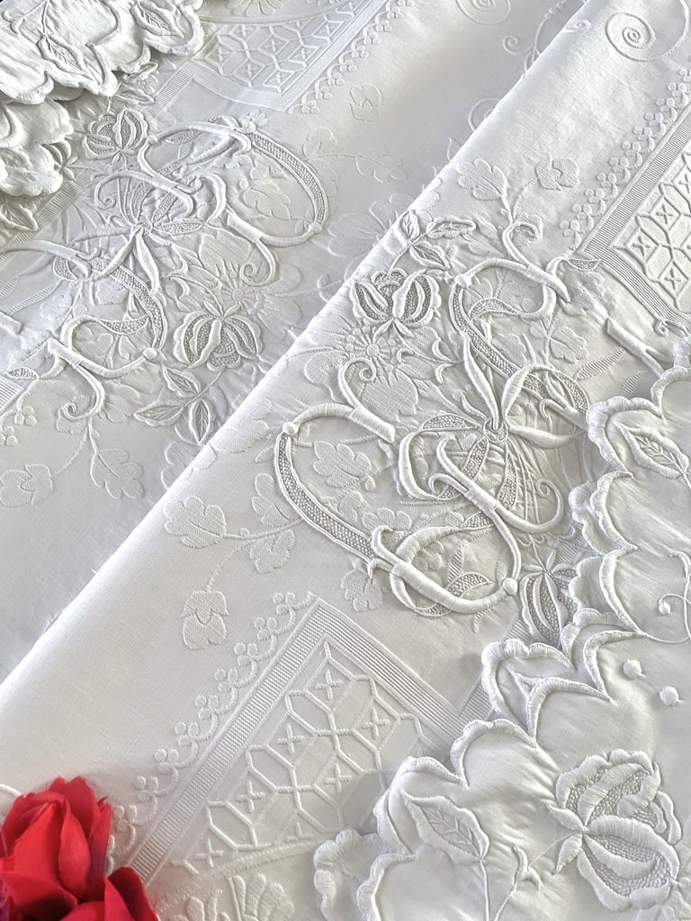 Grande couverture de mariage en piqué de coton Doublement  chiffrée DD - Epoque Napoléon III 