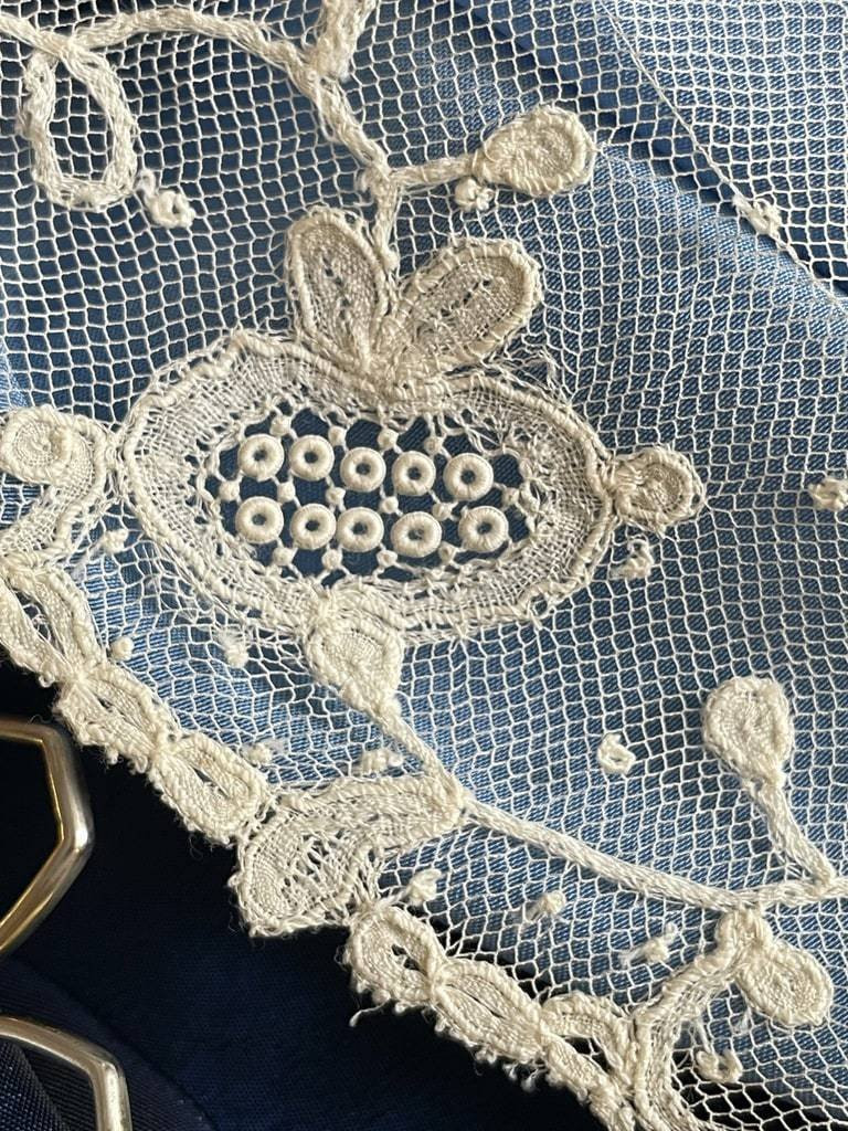 Dentelle d'application de Bruxelles - Motifs à l'aiguille sur fond au fuseaux - Fin XIXème -photo-1