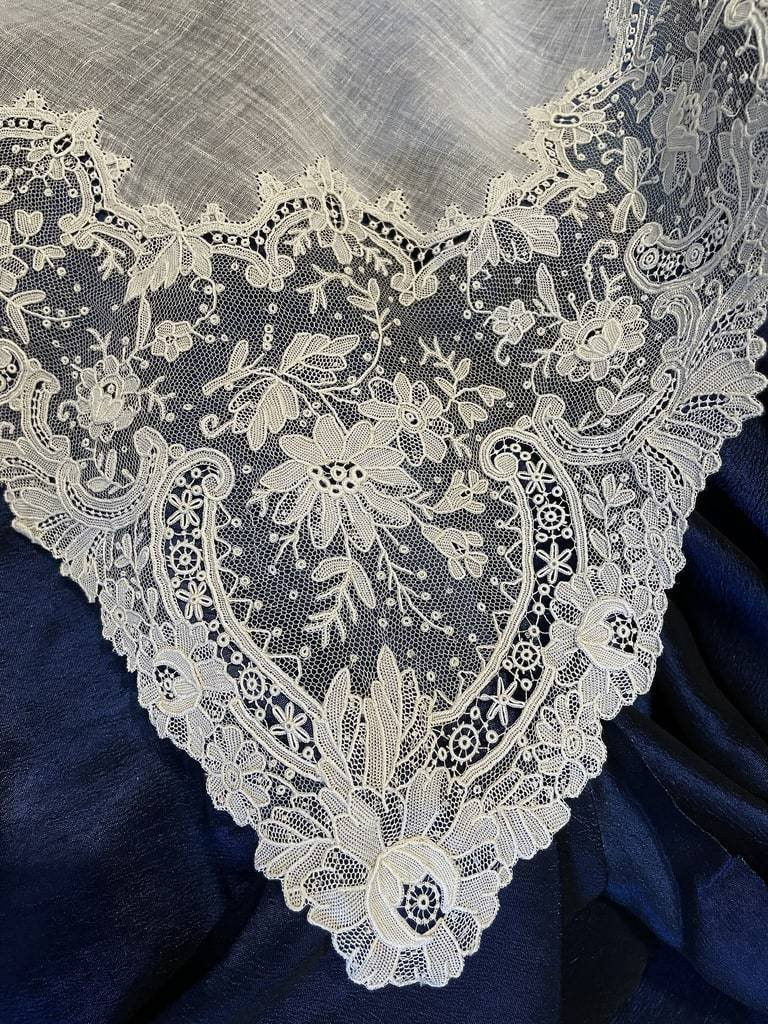 Mouchoir de Mariage fin XIXe - Dentelle à l'aiguille - Point de gaze Bruxelles - Linge ancien -photo-3
