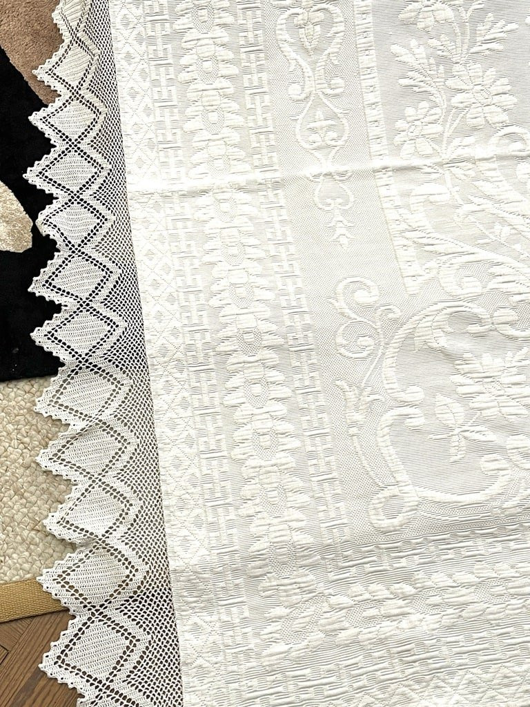 Provençal-style Quilted White Cotton Piqué Bedspread - Antique Linen -photo-4