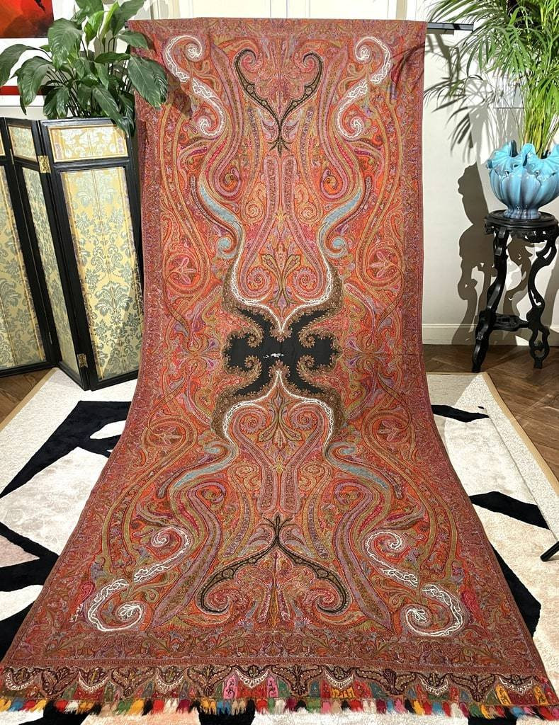 Châle long avec coffret - Signature et marque du châlier - Tissage au lancé découpé - Vers 1860-photo-3